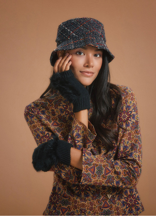 Black Pattern Bucket Women's Hat