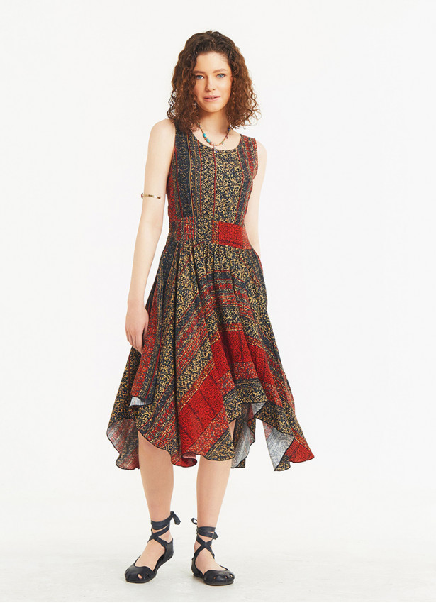 Asymmetrical Skirt Detail Etnic Print Dress