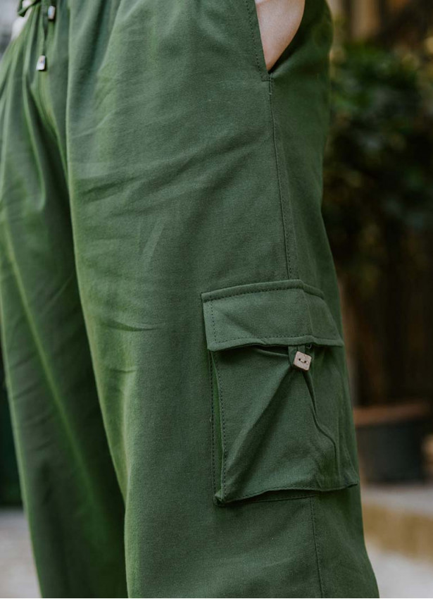 Comfortable Cut Khaki Mens Pants with Elastic Waist