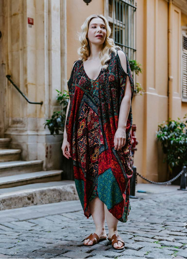 Black Print Bohemian Style V Neck Cold Shoulder Plus Size Dress