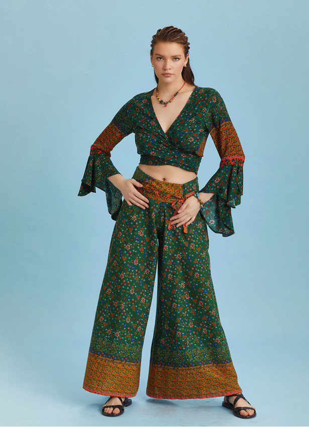 Green Flowers Patterned Gypsy Style Bell Sleeve Crop Top