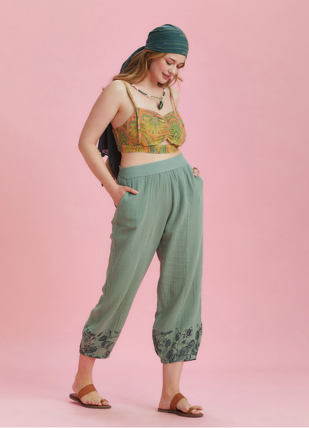 Cut Out Front Detail Cotton Print Plus Size Top