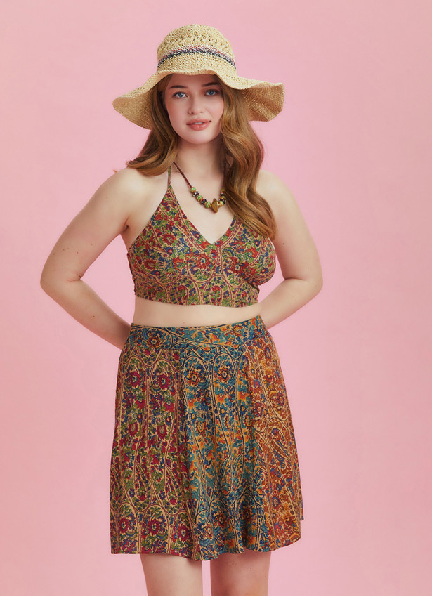 Back Cup Halter Print Plus Size Top