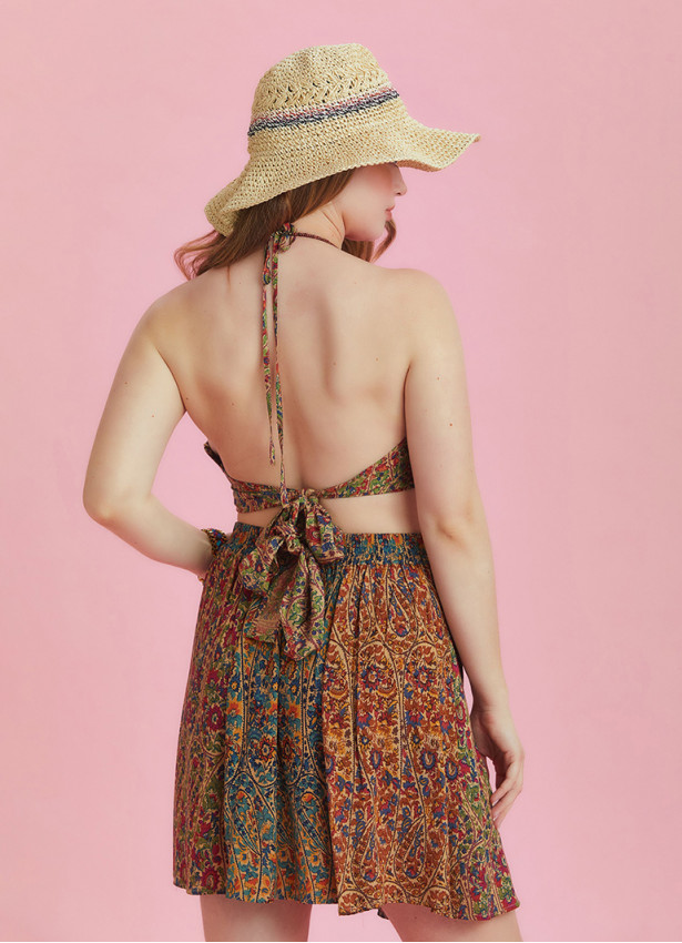 Back Cup Halter Print Plus Size Top