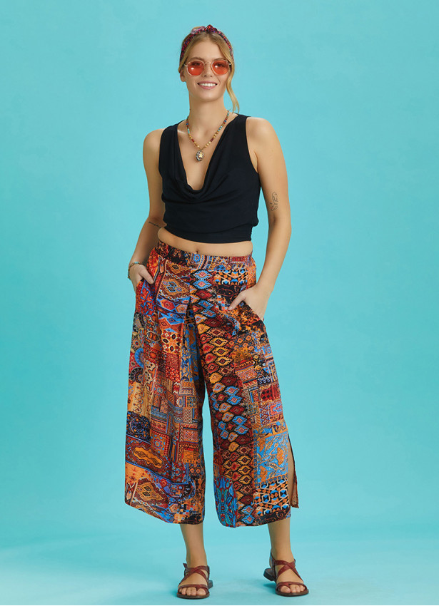 Front Pleat Detailed Women's African Pattern Capri Pants