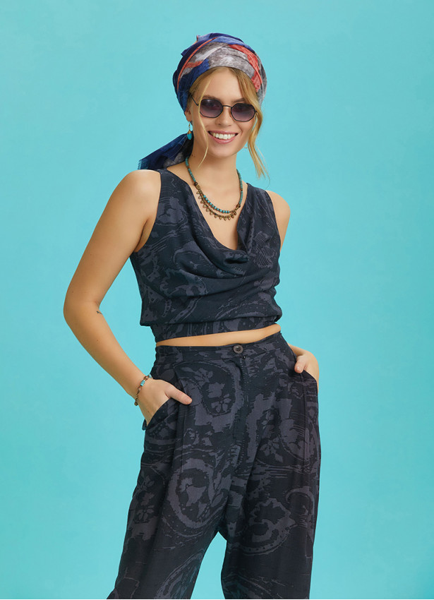 Elastic Hem Sleeveless Gray Cowl Neck Crop Top