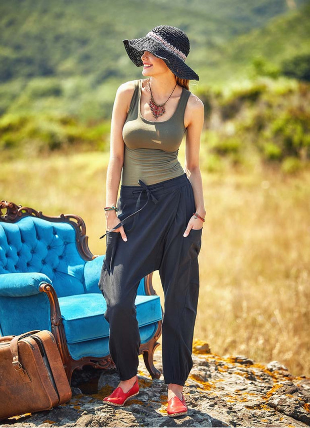 Bohemian Style Pocket Detail Wholesale Casual Black Harem Pants
